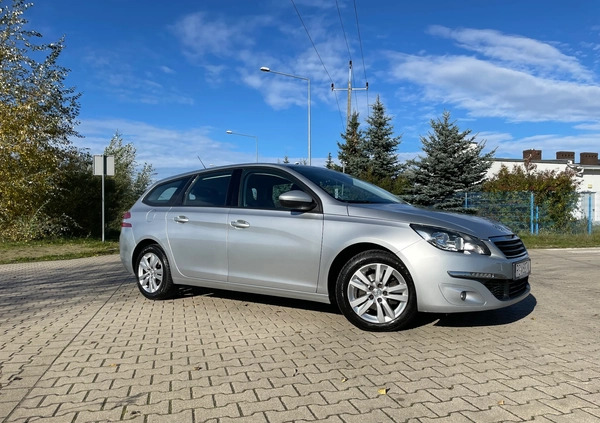 Peugeot 308 cena 40900 przebieg: 124500, rok produkcji 2017 z Poznań małe 191